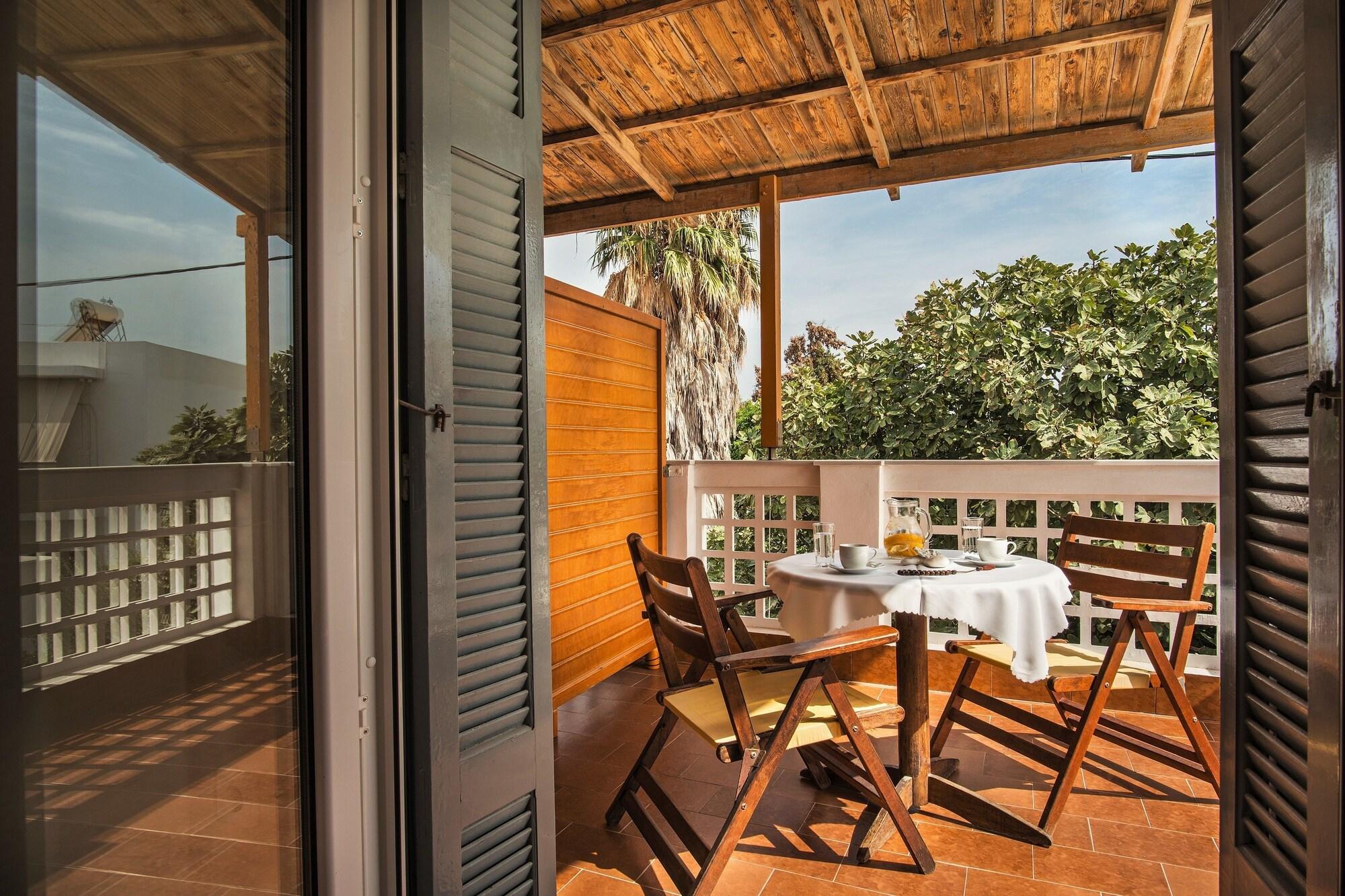 Semiramis Guesthouse Adamantas  Exterior foto
