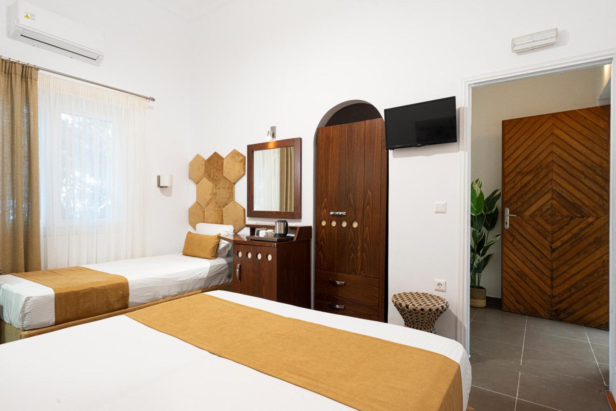 Semiramis Guesthouse Adamantas  Exterior foto